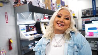 Mz Dani Fucks Nerdy Best Buy Worker – Mz. Dani