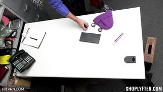 Shoplyfter – Case No. 7906225 – The Happy Holidays Thief – Amber Summer, Rusty Nails