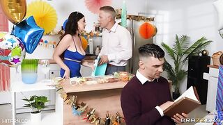 BrazzersExxtra – Sneaky Smash at the Birthday Bash – Chloe Surreal, Mick Blue (1)